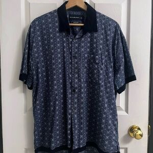 ABERCROMBIE & FITCH // Patterned Button-Up Shirt // Size M